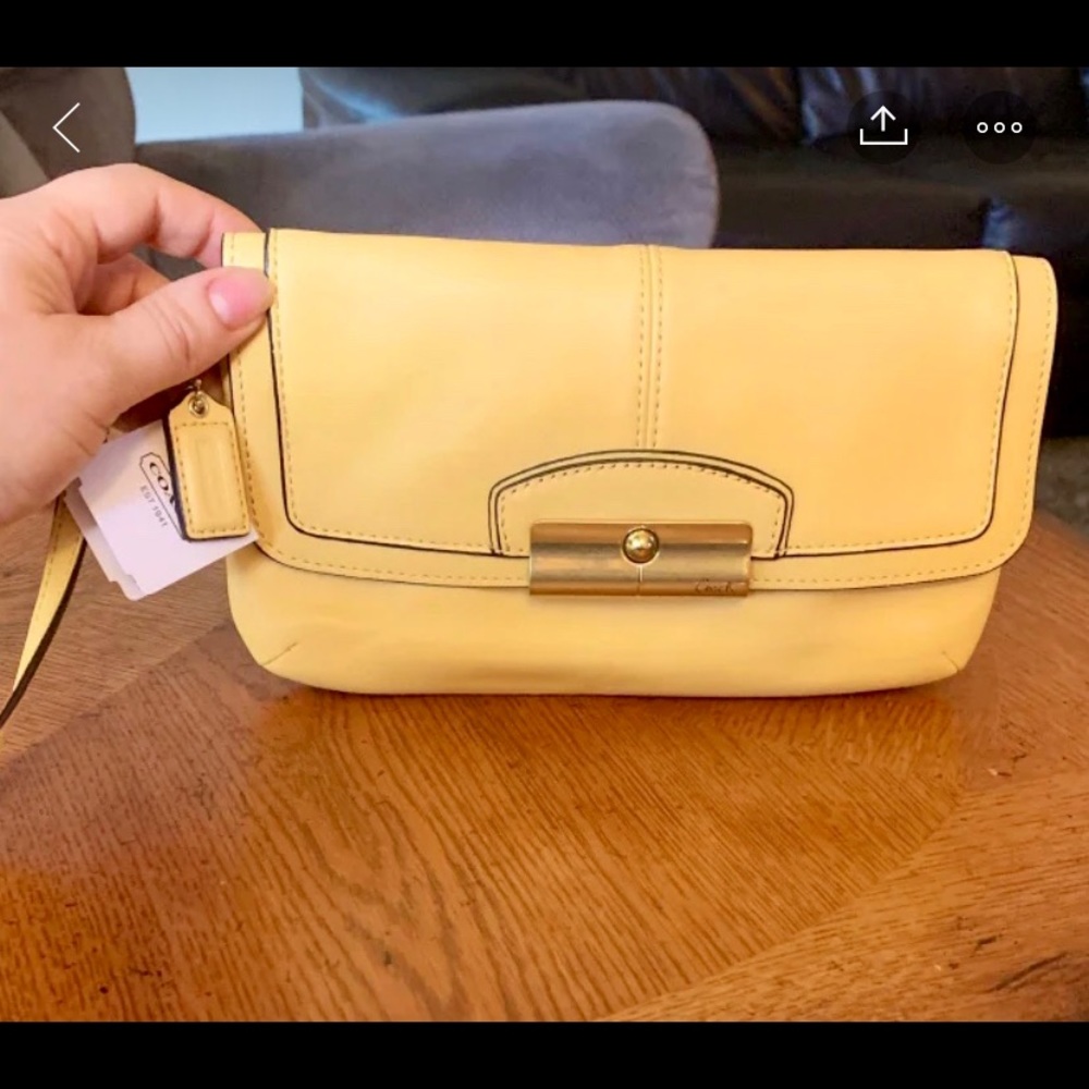Authentic Coach Wristlet NEW with tags!